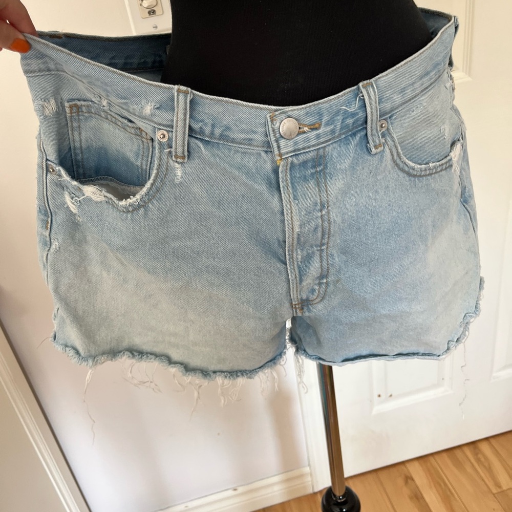 Mid-Rise 90s Baggy Shorts